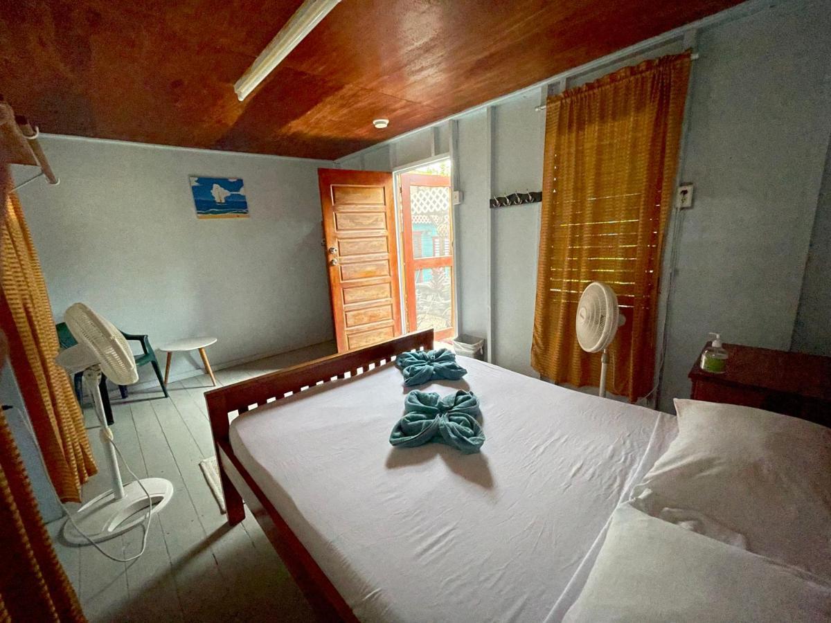 Sea N Sun Guest House Caye Caulker Exteriér fotografie