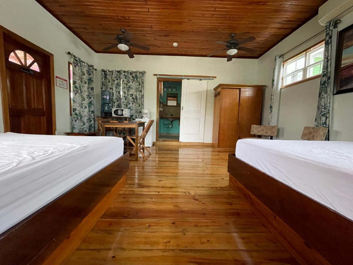 Sea N Sun Guest House Caye Caulker Exteriér fotografie